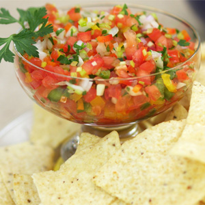 Salsa aus geschnittenem Gemüse